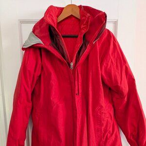 Patagonia Women’s XL Red 3-in-1 Snowboard/Ski Jacket